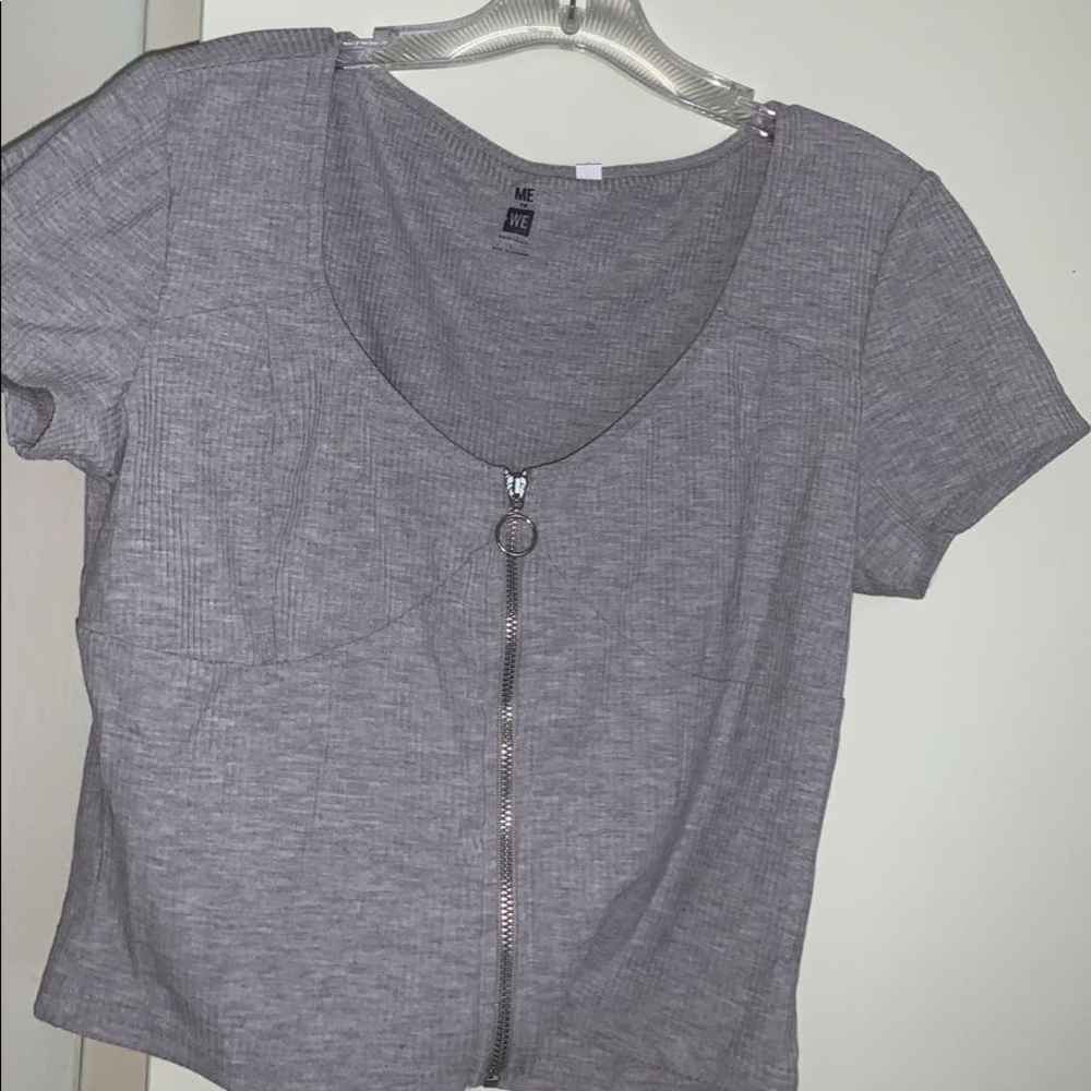 🌸2 for $12 NWOT Grey zip up shirt